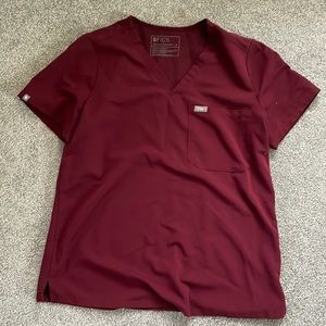 FIGS size medium maroon set.